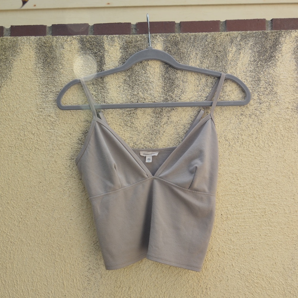🔴UO tank top in beige